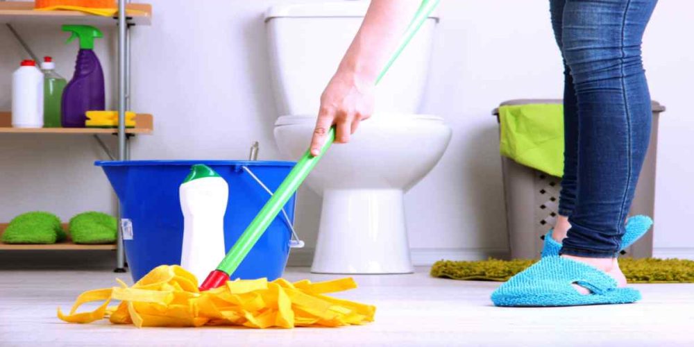 Bathroom-Cleaning-Services-In-Noida